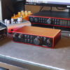 تصویر مقایسه‌ی کارت صدای Focusrite و Behringer